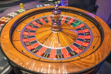 Să joci blackjack, ruletă sau la sloturi aproape în fiecare zi poate fi palpitant
